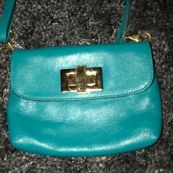 Purse - Picture 1 of 3